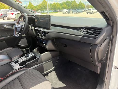 Used 2023 Ford Escape ST-Line w/ Tech Pack #1 AWD/4WD image 10