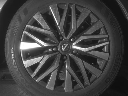 Used 2025 Nissan Altima 2.5 SV image 15