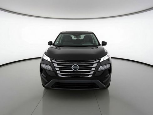 Used 2025 Nissan Rogue SV image 2