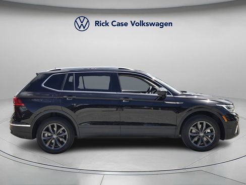 Certified 2023 Volkswagen Tiguan SE image 3