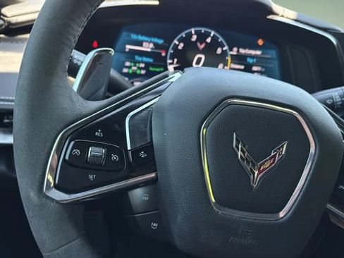 Used 2024 Chevrolet Corvette Stingray Preferred Cpe w/ Battery Protection Package RWD image 21