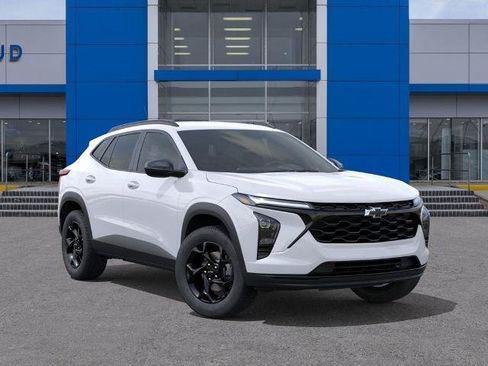 New 2026 Chevrolet Trax LT FWD image 7