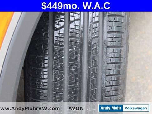 Used 2025 Volkswagen Tiguan SE AWD/4WD image 14