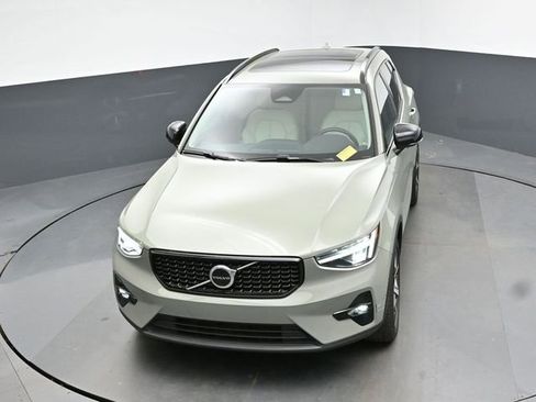 Used 2023 Volvo XC40 B5 Plus w/ Driver Assist Package image 19