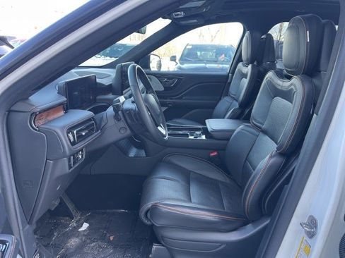Used 2025 Lincoln Aviator Black Label w/ Jet Appearance Package image 26