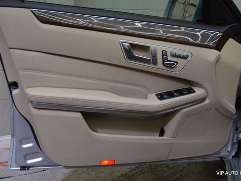 Used 2014 Mercedes-Benz E 350 Sedan image 7