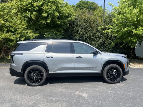 New 2026 Chevrolet Traverse RS FWD image 10