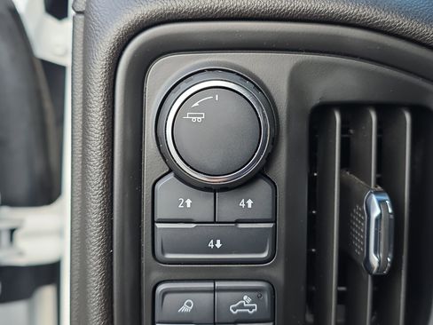 Used 2024 Chevrolet Silverado 2500 Custom w/ Custom Value Package image 23