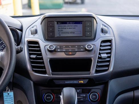 Used 2022 Ford Transit Connect XL image 16
