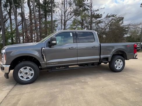 New 2026 Ford F250 XLT w/ XLT Premium Package image 3