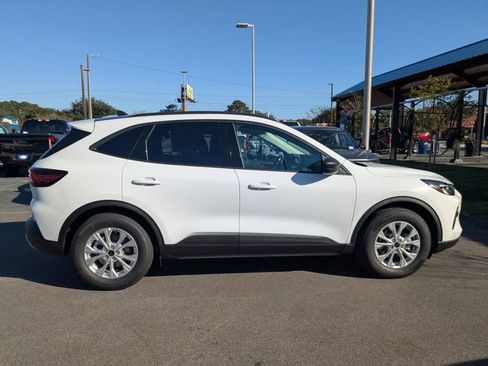 New 2026 Ford Escape Active image 3