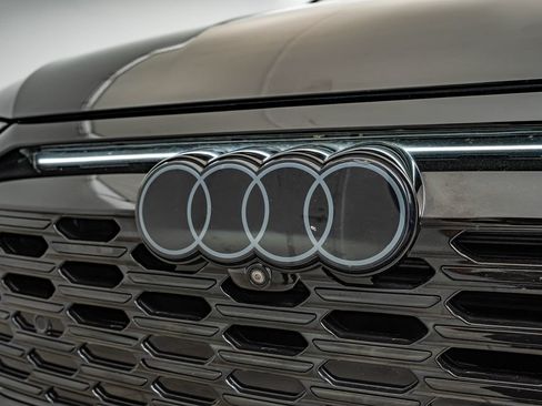 Used 2024 Audi Q8 e-tron Prestige w/ Prestige Package AWD/4WD image 12