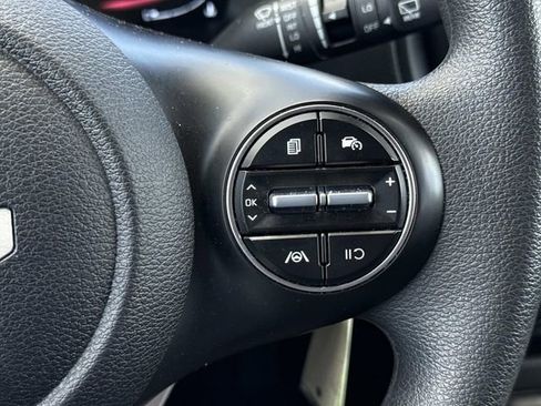 Used 2025 Kia Soul LX w/ LX Technology Package image 23
