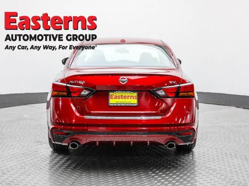 Used 2021 Nissan Altima 2.5 SV w/ SV Premium Package image 6