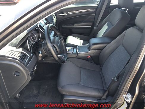 Used 2018 Chrysler 300 Touring w/ Sport Appearance Package RWD image 11