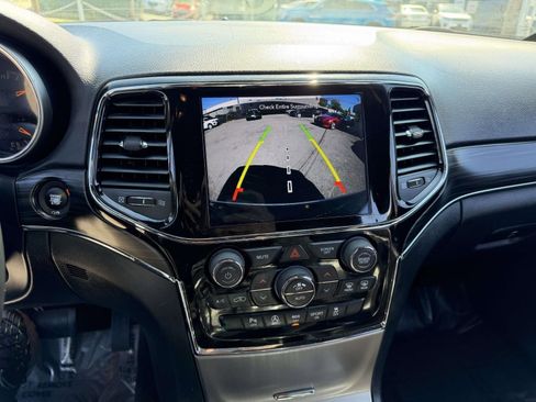 Used 2021 Jeep Grand Cherokee Limited w/ Premium Lighting Group AWD/4WD image 29