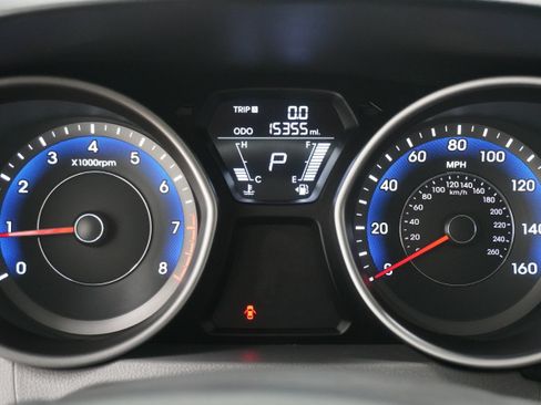Used 2013 Hyundai Elantra GLS w/ Preferred Pkg FWD image 16