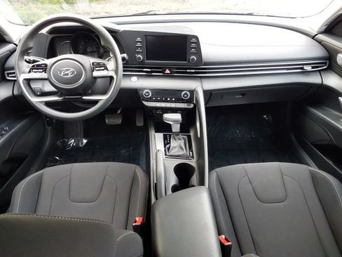 Used 2023 Hyundai Elantra SEL FWD image 12