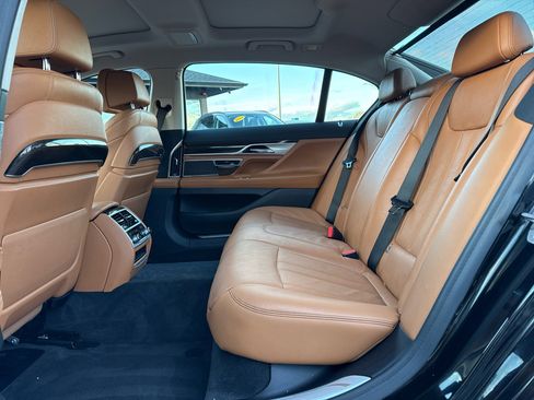 Used 2020 BMW 740i xDrive w/ Cold Weather Package image 28