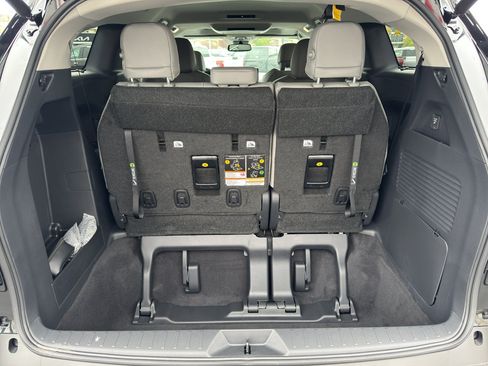New 2026 Toyota Sienna XLE AWD/4WD image 7