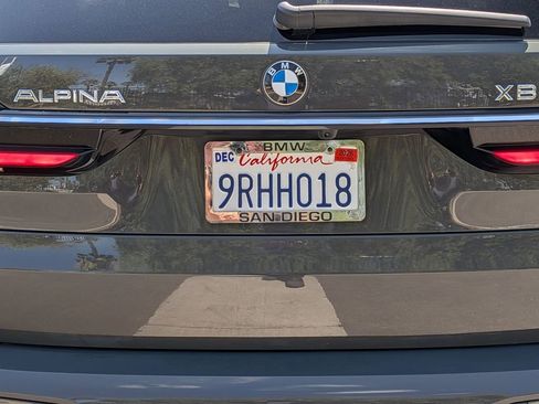Certified 2025 BMW ALPINA XB7 AWD/4WD image 39