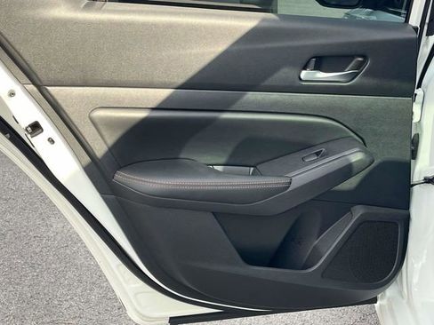 Used 2020 Nissan Altima 2.5 SR w/ Premium Package image 17