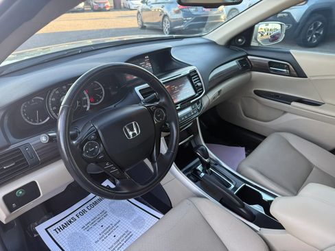 Used 2017 Honda Accord EX-L image 11