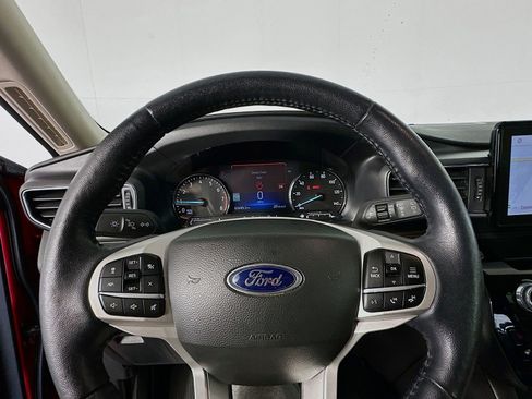 Used 2023 Ford Explorer Limited w/ Equipment Group 301A AWD/4WD image 11