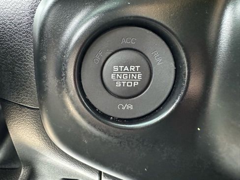 Used 2023 Jeep Wrangler Sport S image 14