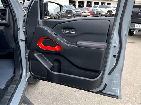 Used 2022 Nissan Frontier Pro-X w/ Technology Package image 21