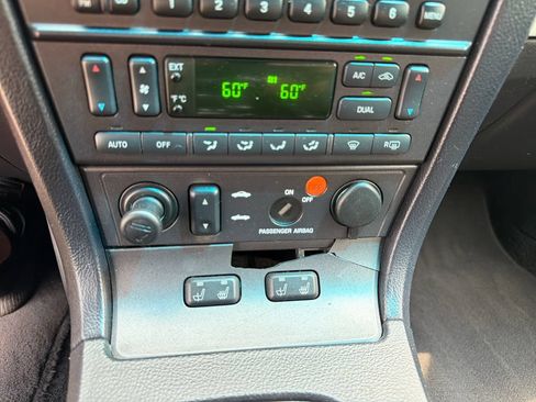 Used 2003 Ford Thunderbird RWD image 21