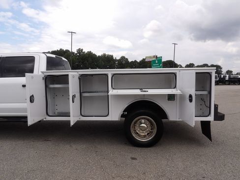 Used 2024 Ford F550 4x4 Crew Cab Super Duty w/ XLT Value Package image 51