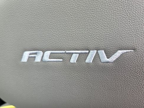 New 2026 Chevrolet Trax ACTIV w/ Sunroof Package FWD image 13
