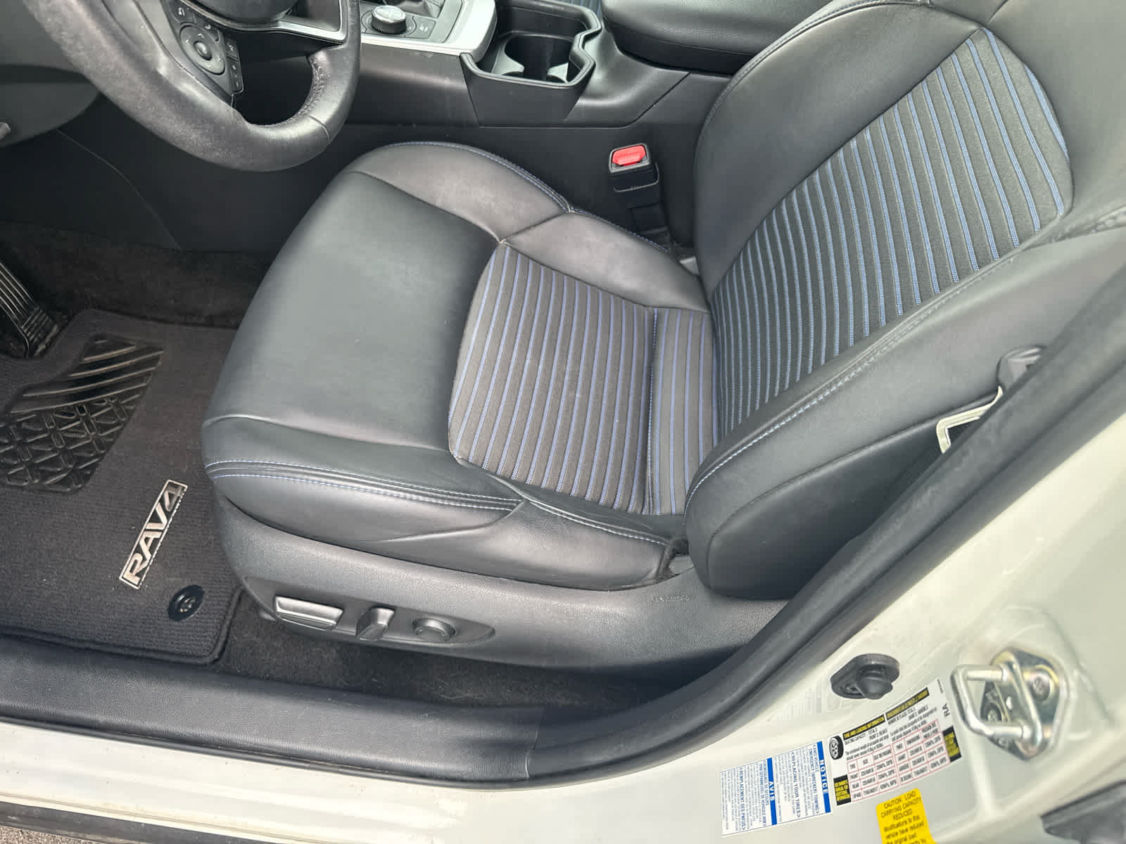 Used 2021 Toyota RAV4 XSE AWD/4WD image 7