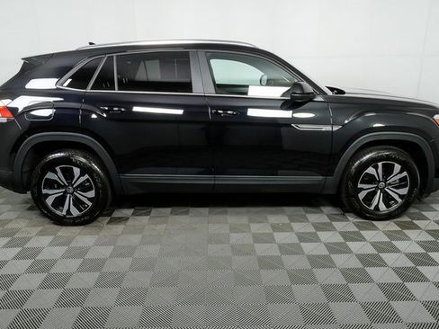 Certified 2024 Volkswagen Atlas Cross Sport SE image 28