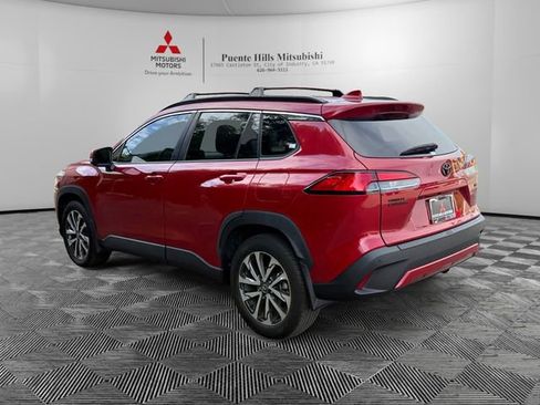 Used 2022 Toyota Corolla Cross XLE w/ Black Badges Package (TMS) image 7