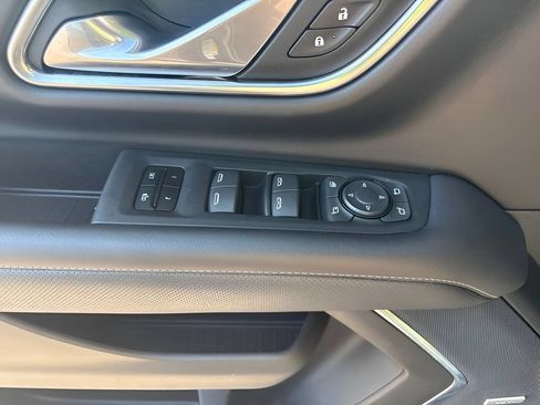 Used 2021 GMC Yukon SLT w/ SLT Premium Package AWD/4WD image 34