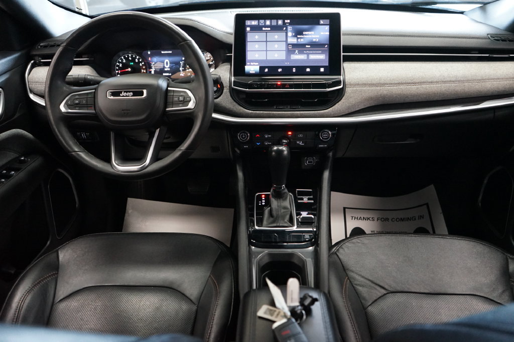 Used 2023 Jeep Compass Latitude AWD/4WD image 40