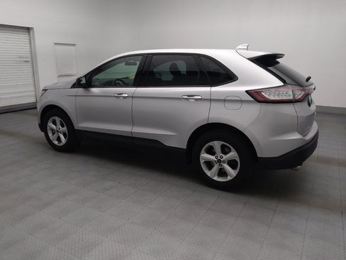 Used 2017 Ford Edge SE FWD image 3