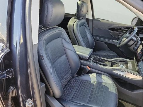 Used 2024 Lincoln Nautilus Reserve w/ Equipment Group 202A AWD/4WD image 17