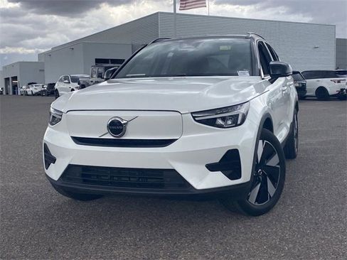 Used 2024 Volvo XC40 Recharge Core w/ Protection Package Premier image 3