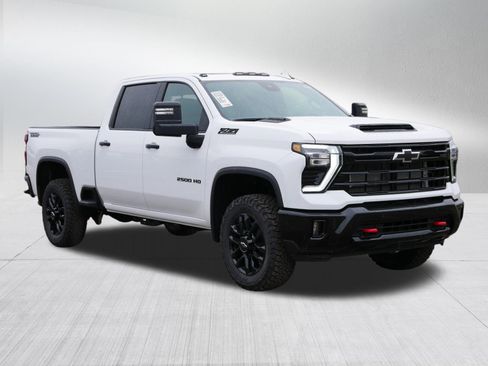 New 2026 Chevrolet Silverado 2500 LTZ w/ LTZ Plus Package AWD/4WD image 7