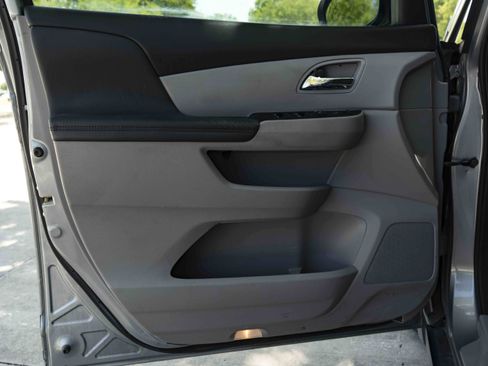 Used 2016 Honda Odyssey EX-L image 37