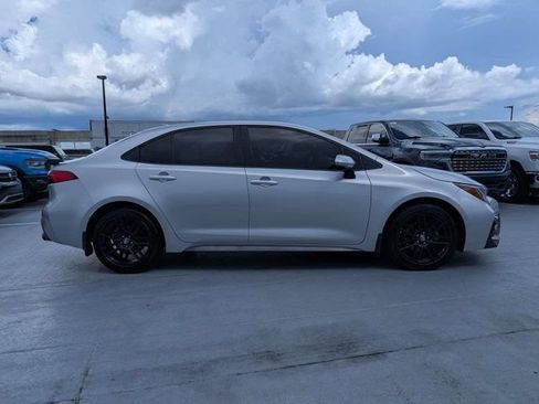 Used 2020 Toyota Corolla SE FWD image 3