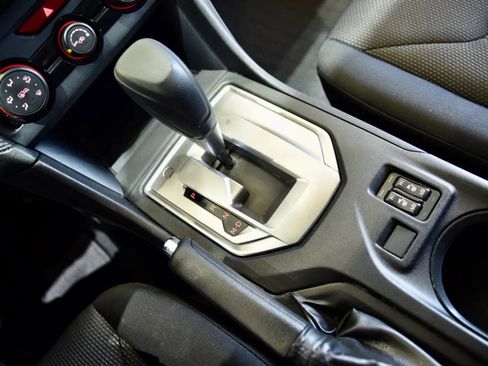 Used 2018 Subaru Impreza 2.0i Premium image 14