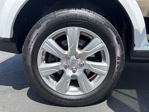 Used 2014 Land Rover LR4 HSE AWD/4WD image 16