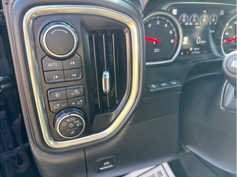 Used 2019 Chevrolet Silverado 1500 High Country w/ Technology Package AWD/4WD image 22