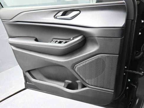 New 2025 Jeep Grand Cherokee Laredo X w/ Luxury Tech Group I image 9