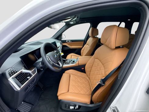 New 2026 BMW X5 xDrive40i w/ Climate Comfort Package AWD/4WD image 18