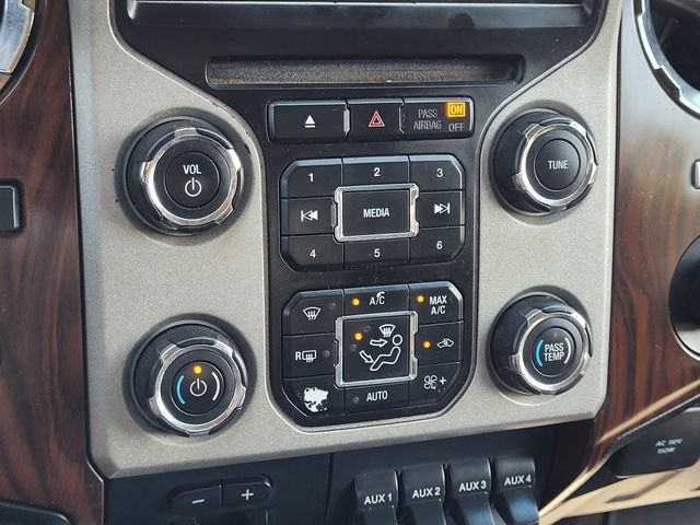 Used 2014 Ford F350 Lariat w/ Lariat Interior Package AWD/4WD image 23